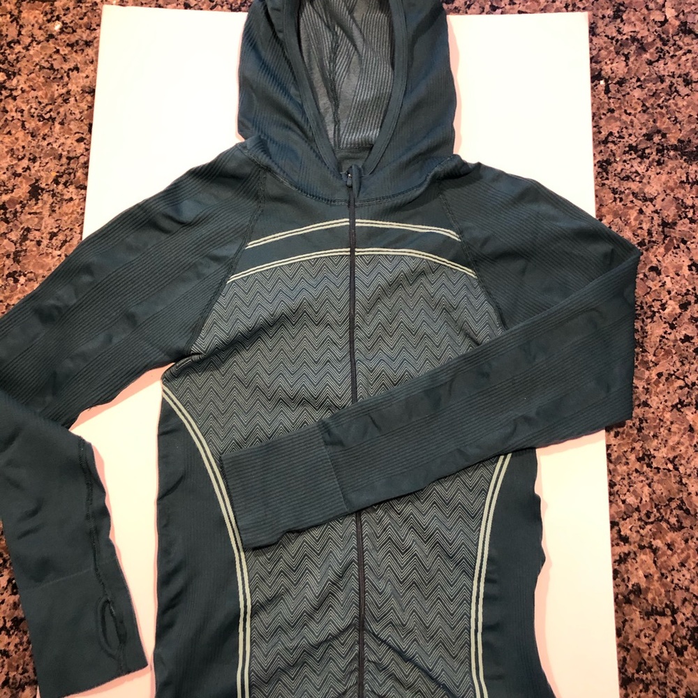 Athleta zip up jacket -M